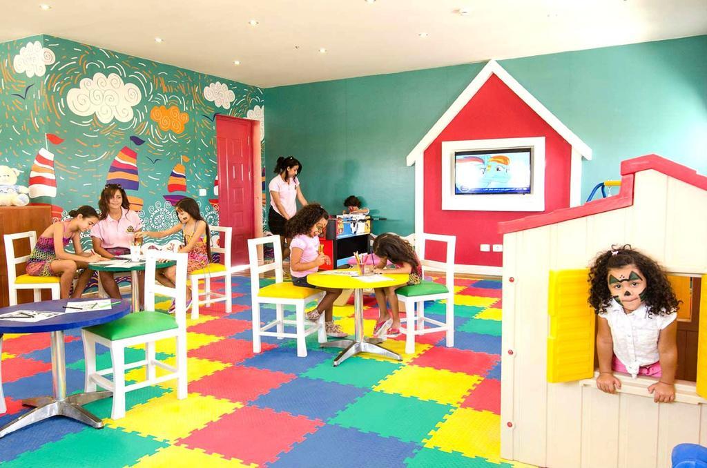 Swiss Inn Teda Hotel & Aqua Park 아인 수크나 객실 사진