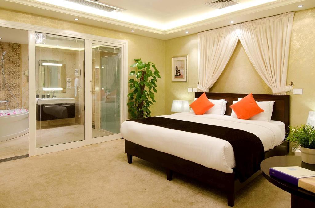 Swiss Inn Teda Hotel & Aqua Park 아인 수크나 객실 사진