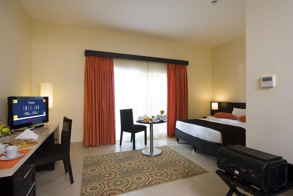 Swiss Inn Teda Hotel & Aqua Park 아인 수크나 외부 사진
