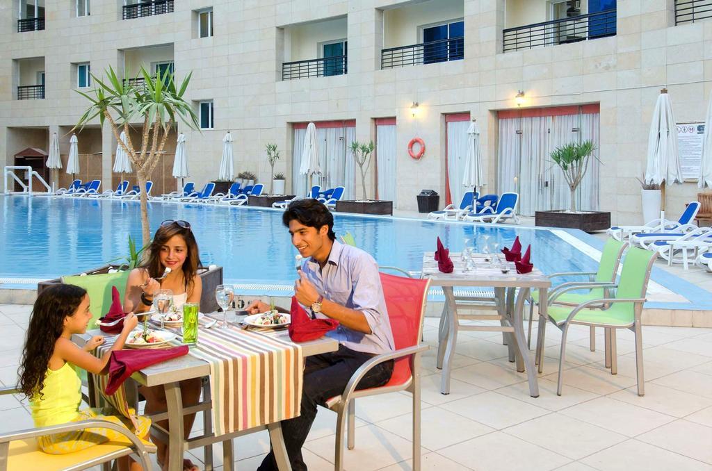 Swiss Inn Teda Hotel & Aqua Park 아인 수크나 외부 사진